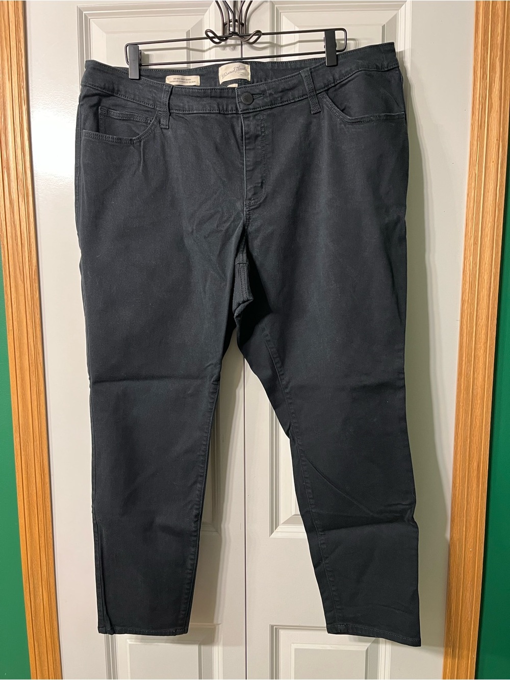 Universal Thread Black Mid-Rise Curvy Skinny Jeans